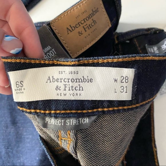 NWT A&F Emma Bootcut Jeans DarkWash 6 Short Petite - Picture 3 of 9